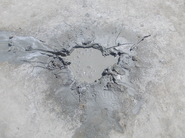 aaa 037 - 20- EXCURSIE LA VULCANII NOROIOSI SI MANASTIRILE RATESTI SI GHIGHIU