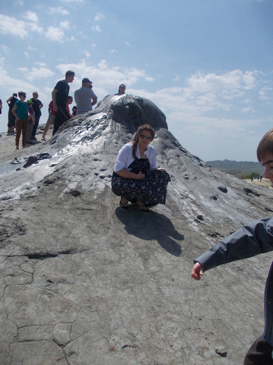 aaa 039 - 20- EXCURSIE LA VULCANII NOROIOSI SI MANASTIRILE RATESTI SI GHIGHIU
