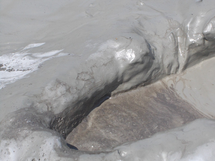 aaa 046 - 20- EXCURSIE LA VULCANII NOROIOSI SI MANASTIRILE RATESTI SI GHIGHIU