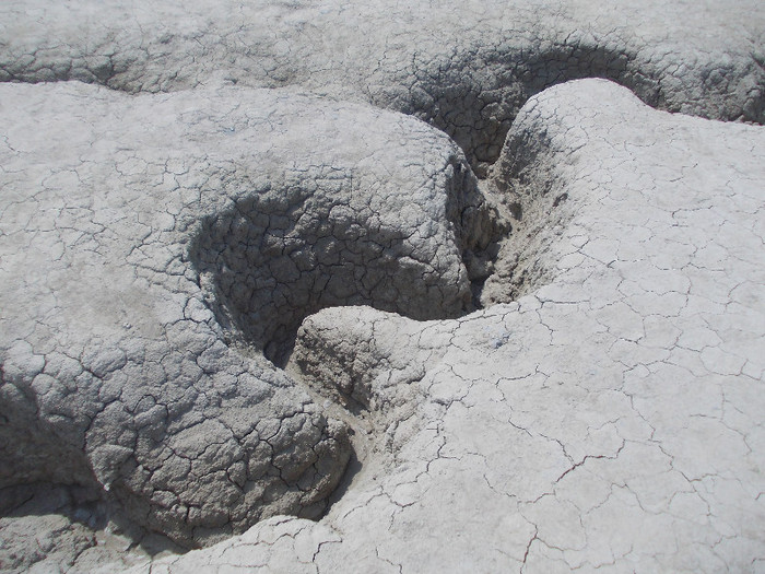 aaa 055 - 20- EXCURSIE LA VULCANII NOROIOSI SI MANASTIRILE RATESTI SI GHIGHIU