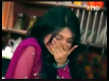 00_01_06 - jennifer winget 4