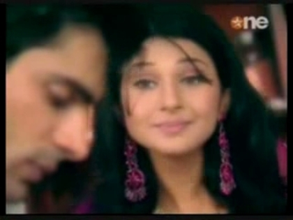 00_02_47 - jennifer winget 4