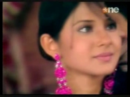 00_04_36 - jennifer winget 4