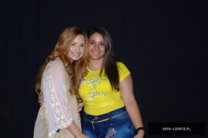iAdoreMyDemetriutza (30) - ABC - Demizulicii With The Fans