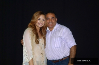 iAdoreMyDemetriutza (42)