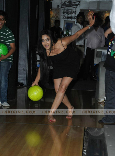 63133-1-large - Shweta Tiwari