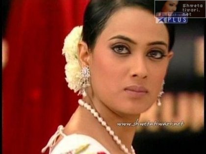 184717_460581957254_35221057254_5068543_5645773_n - Shweta Tiwari