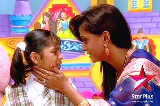 423912_187326961382546_100003157303250_304515_1537894697_n - Sapna Babul Ka Bidaai-Culoarea Fericirii