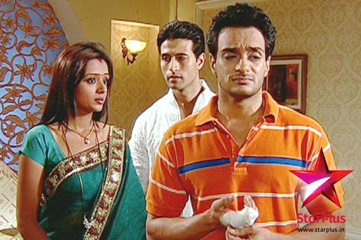429485_186990534749522_100003157303250_303003_1206763112_n - Sapna Babul Ka Bidaai-Culoarea Fericirii