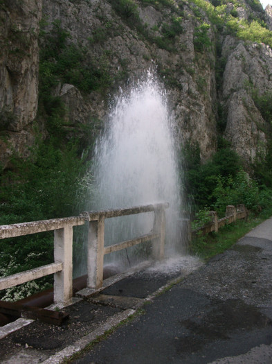 conducta de apă fisurată