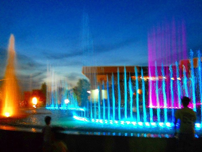 249870_114698041951080_100002326545015_139631_5364295_n