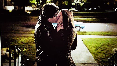damon_and_elena_kiss_by_dleduc-d4lfps6 - the vampire diaries