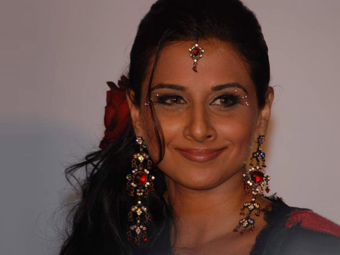  - x-Vidya Balan