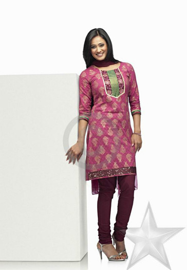 395439_10150474105422255_35221057254_7346000_2130363010_n - Shweta Tiwari