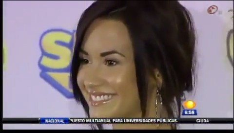 bscap0059 - Demi - Entrevista en Mexico Soy Fan de Danna Paola