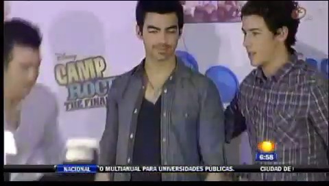 bscap0063 - Demi - Entrevista en Mexico Soy Fan de Danna Paola