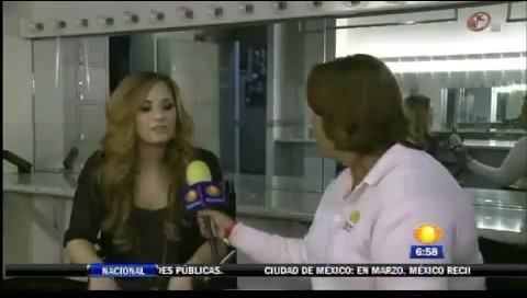 bscap0088 - Demi - Entrevista en Mexico Soy Fan de Danna Paola