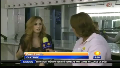 bscap0120 - Demi - Entrevista en Mexico Soy Fan de Danna Paola