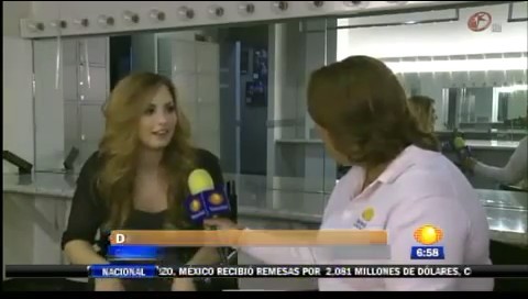 bscap0125 - Demi - Entrevista en Mexico Soy Fan de Danna Paola