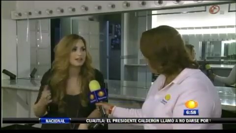 bscap0225 - Demi - Entrevista en Mexico Soy Fan de Danna Paola