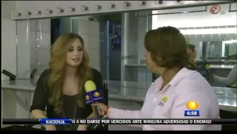 bscap0259 - Demi - Entrevista en Mexico Soy Fan de Danna Paola