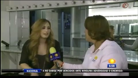 bscap0260 - Demi - Entrevista en Mexico Soy Fan de Danna Paola