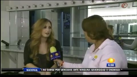 bscap0261 - Demi - Entrevista en Mexico Soy Fan de Danna Paola