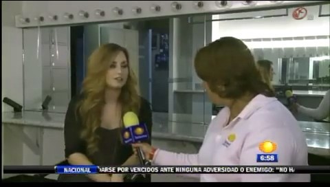 bscap0265 - Demi - Entrevista en Mexico Soy Fan de Danna Paola