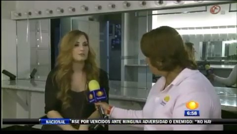bscap0266 - Demi - Entrevista en Mexico Soy Fan de Danna Paola