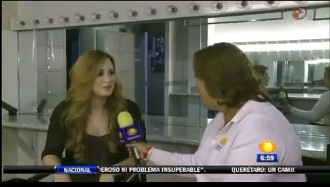 bscap0316 - Demi - Entrevista en Mexico Soy Fan de Danna Paola