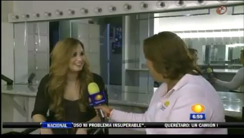 bscap0318 - Demi - Entrevista en Mexico Soy Fan de Danna Paola