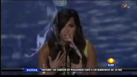 bscap0344 - Demi - Entrevista en Mexico Soy Fan de Danna Paola