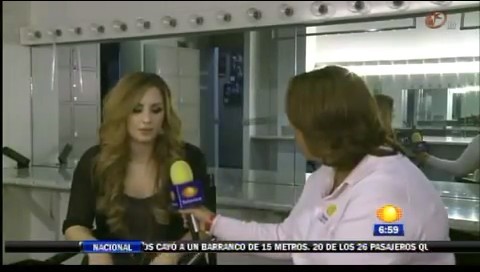 bscap0361 - Demi - Entrevista en Mexico Soy Fan de Danna Paola
