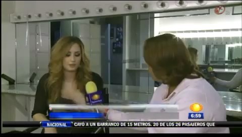 bscap0362 - Demi - Entrevista en Mexico Soy Fan de Danna Paola