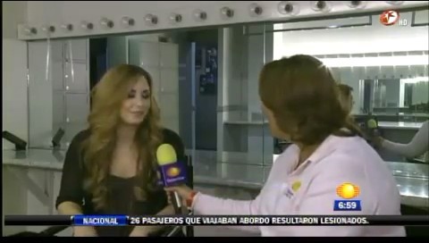 bscap0387 - Demi - Entrevista en Mexico Soy Fan de Danna Paola