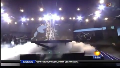 bscap0398 - Demi - Entrevista en Mexico Soy Fan de Danna Paola