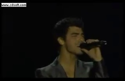 bscap0521 - Demilush and Jonas Brothers - Wouldnt Change a Thing - Foro Sol Octomber 24 2010 Part oo2