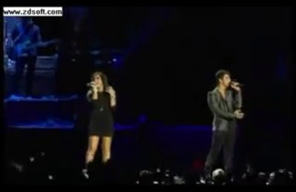 bscap0523 - Demilush and Jonas Brothers - Wouldnt Change a Thing - Foro Sol Octomber 24 2010 Part oo2