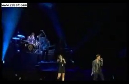 bscap0532 - Demilush and Jonas Brothers - Wouldnt Change a Thing - Foro Sol Octomber 24 2010 Part oo2