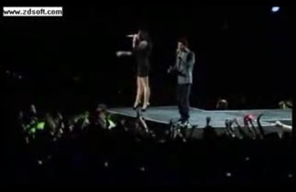 bscap0494 - Demilush and Jonas Brothers - Wouldnt Change a Thing - Foro Sol Octomber 24 2010 Part oo1
