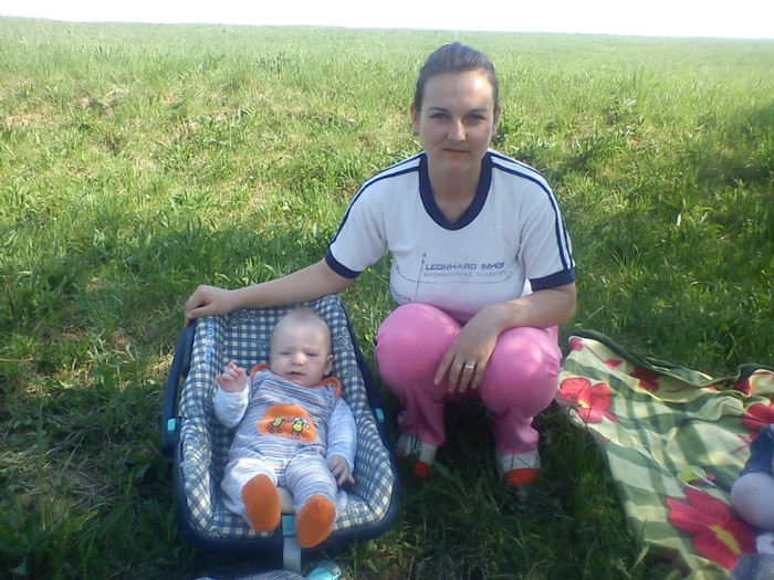 DSC00034 - SA MAI NASCUT INCA UN INGERAS ZSOLT