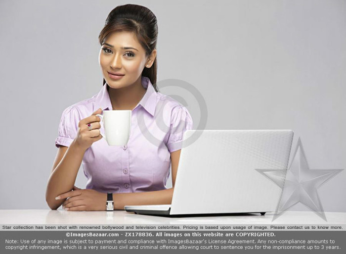 575398_213136975468211_100003157303250_373420_1504414532_n - xxSadhna-Sara Khanxx