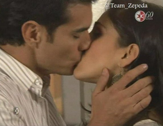 64890172_BEMMEKJ3 - xxSandra Echeverria si David Zepeda-Lucia si Ivanxx