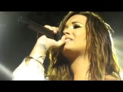 bscap0120 - Demi crying at the end of Skyscraper