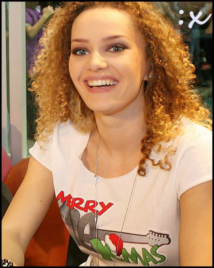 380469_278462022206205_217875138264894_885799_877338182_n - x-Alexia Talavutis