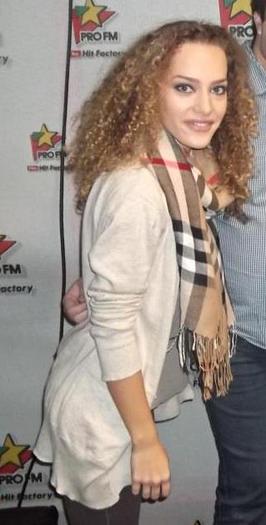 384896_296072573778483_217875138264894_943734_354619746_n - x-Alexia Talavutis