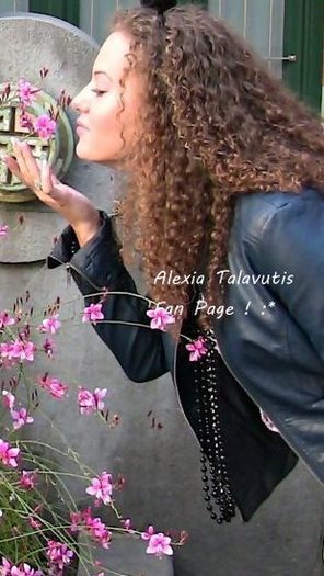 402527_306503229402084_217875138264894_972111_427624528_n - x-Alexia Talavutis
