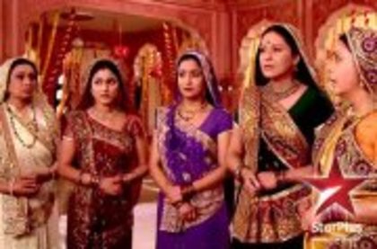 305814_198955986840989_176818729054715_452890_1768379149_a - Ghar ek sapna4