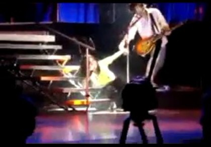 bscap0068 - Demilush - Falls On Stage And Laughs