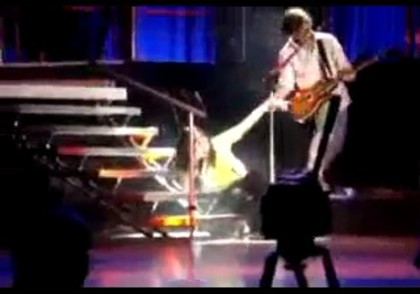 bscap0070 - Demilush - Falls On Stage And Laughs